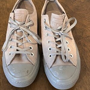 Converse Women’s Gray Suede Low Top All Stars 7